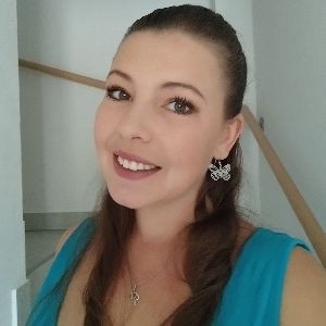 Aurore Tresch Younique 