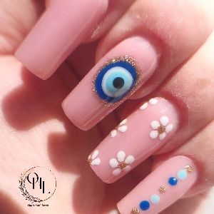 Ongle_nail_laura