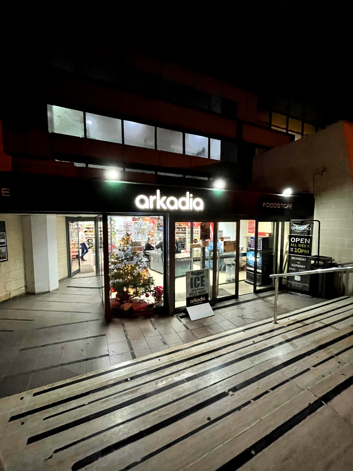 Arkadia Foodstore, Portomaso St. Julian's