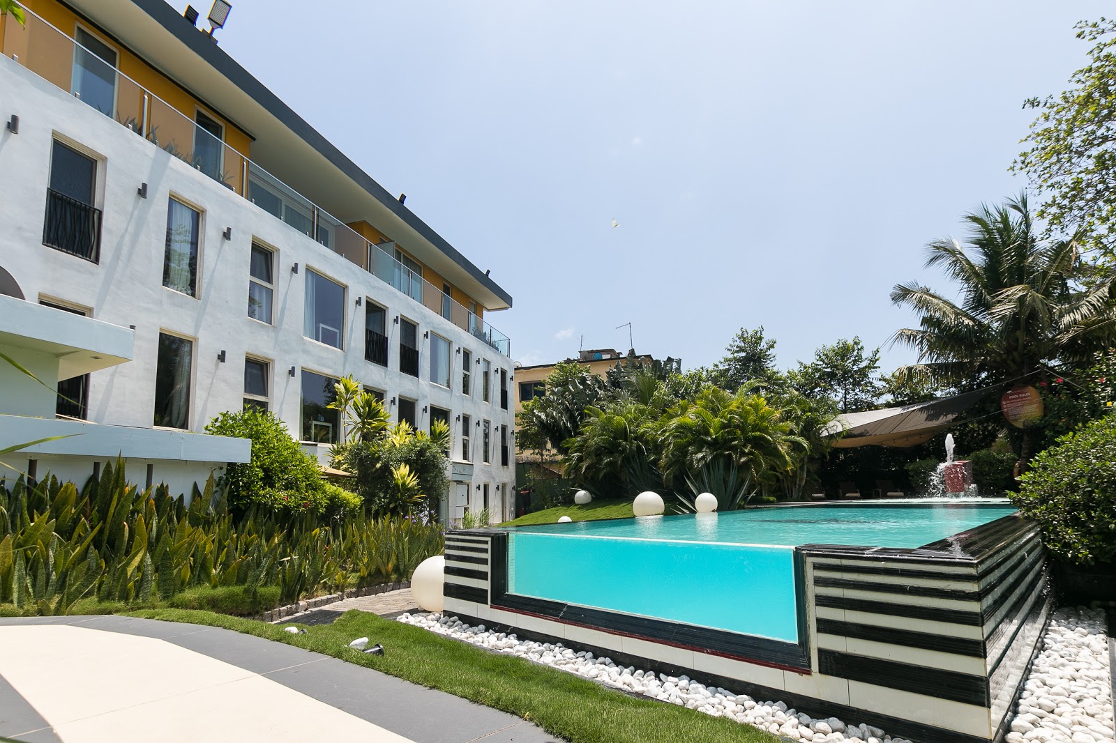 Red Mango Hotel And Apartments