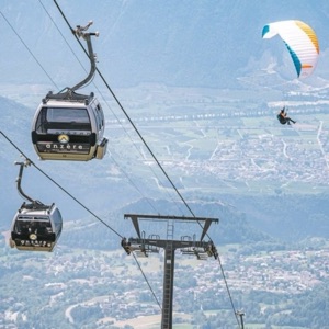 Poustof Bar-Restaurant