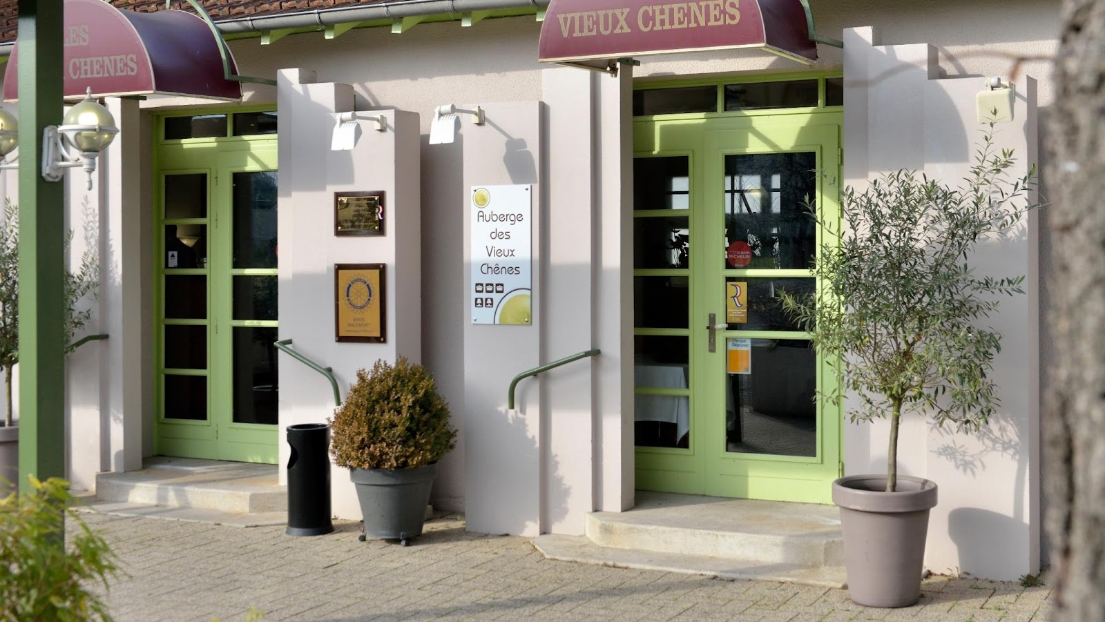 Logis Auberge Des Vieux Chênes