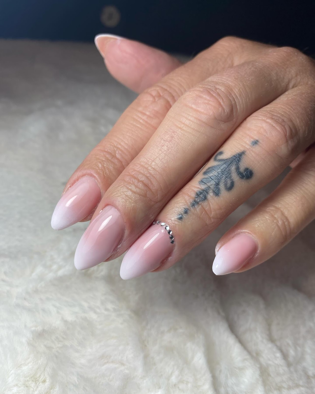 Les Ongles De Marie & Beauty Bliss Nail -Prothésiste Ongulaires - Pose Vernis Semi Permanent, Gel Chablon Et Capsules Gel X,