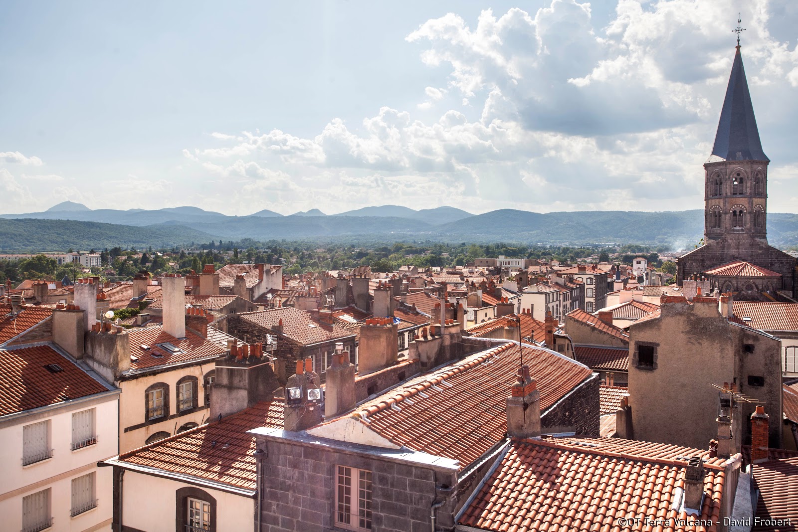 Office De Tourisme De Riom - Terra Volcana, Les Pays De Volvic