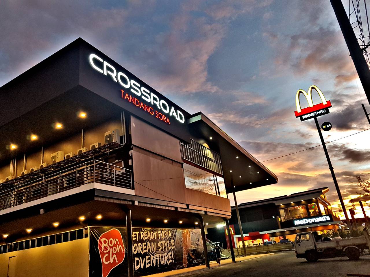 Crossroad Park Tandang Sora