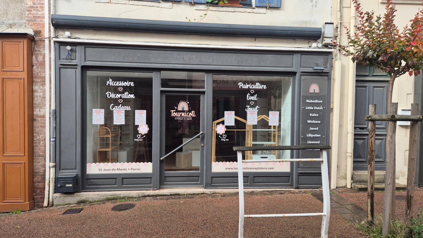 Tournicoti Concept Store