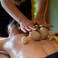 ✨ Massage Aux Pochons Aux Épices ✨